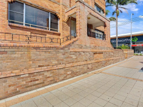 Louisa Court, 4/49 Donald Street