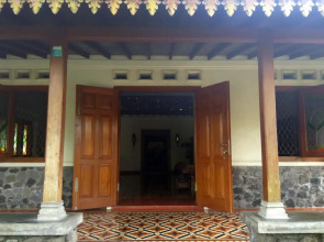 Omah Pitoe Guest House