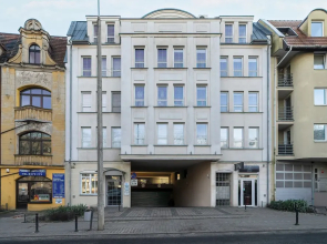 Apartment With Parking Poznań by Renters