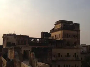 Narayan Niwas Castle