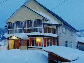 Na Yubileynoy 24 Cottage