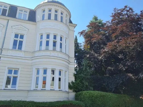 Ferienwohnung in Villa