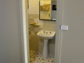 Smerdon Lodge Motel