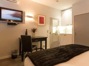 Luxury 1 Bedroom Studio