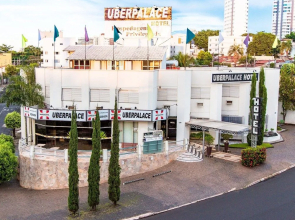 Uberpalace Hotel