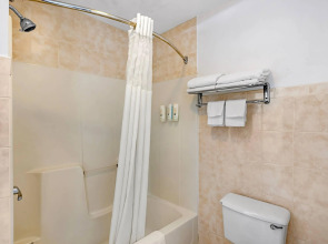 Quality Inn - Niagara Falls Blvd