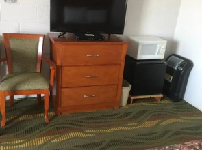 Budget Host Moon Mist Motel