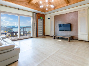 Yeosu Greenhouse Pension