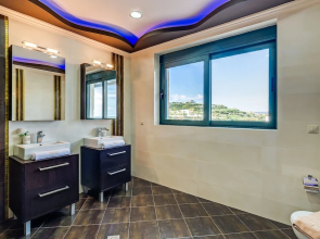 Luxury Villa in Kera