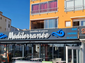 Résidence de standing la Pêcherie Spacieux T3 comme un cocon familial vue mer et sur l'avant port Sur le bout du bout de Cap d'Agde seule cap en Occitanie