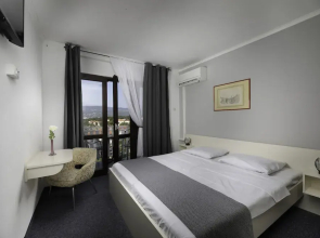 Meliores Rooms & Restaurant