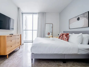 w Comfy 1BR w Fantastic Balcony in YOO