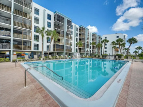 Coastal Marco Island Condo w/ Club Amenities!