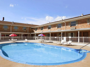 Ramada by Wyndham Sioux City