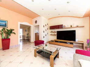 Stunning Apartment in Plano With Outdoor Swimming Pool, Wifi and 2 Bedrooms