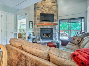 Cozy Gatlinburg Condo ~ 2 Mi to National Park!