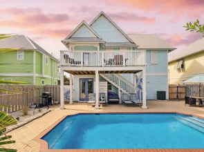 Seafoam by Avantstay 2 Blocks to Beach!