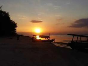 MayaLiam Bungalows
