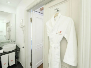 The Three Sisters Hotel