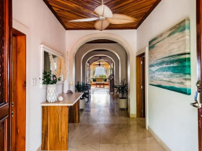 Luxury Beachfront 5 Bedroom Villa on Famous Beach
