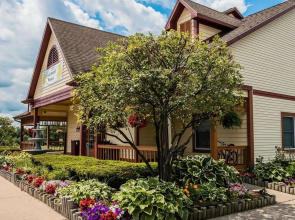 Econo Lodge & Suites Grand Rapids Airport