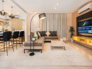 Luxury & Elegant Apartment in Almughrizat