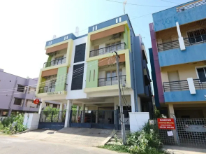 Hotel Fiesta House By OYO Rooms