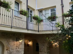 Domo Antiga Guest Rooms