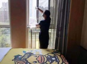 Tianhai Themed Select Hotel (Jiujiang Railway Station Liansheng Happy City and Bahu Lake Scenic Area Branch)