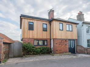 Lovely South-facing Garden, Close to Beach, Aldeburgh