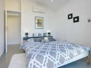 Villa Yania