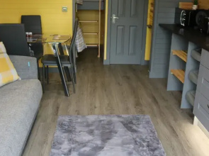 Glampods - 5 Berth Glamping Pod Elgin