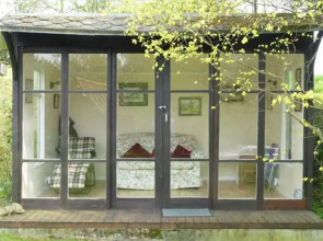 Old World Holiday Home in Denston with Garden near City Center