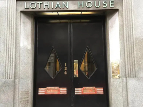 Lothian Road Apt With Castle View & Elevator