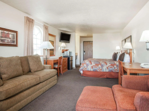 Super 8 by Wyndham Grangeville
