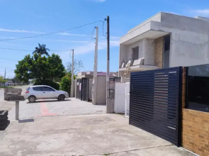 Casa Nova com Piscina 3 quartos