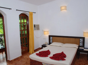 Sea Breeze Beach Resort Candolim