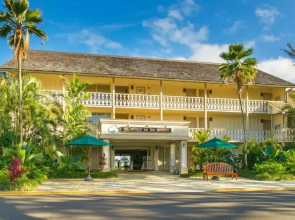 Islander Ground Floor Condo 1-Minute to Beach