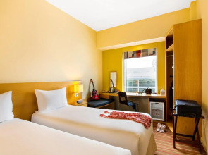 Отель ibis Al Rigga