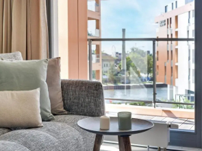 Blue Mandarin Apartments - Riverside