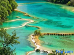 Jiuzhaigou Jianshan Shishan Garden Beautiful Homestay
