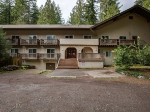 09SLL - Convenient - Inexpensive - Sleeps 2