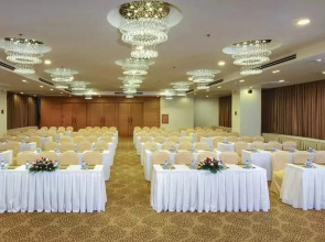 Eden Star Saigon Hotel