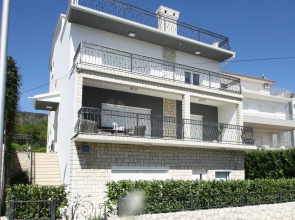 Beautiful Modern Apartment with Balcony And Stunning Sea View