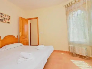 Apartment with mountain view and garden in Benissa