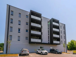 Modern Apartment With Balcony And Garage