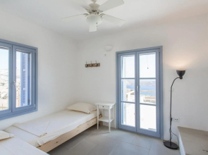 An Amazing Stone Villa-b in Serifos w Shared Pool