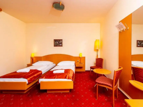 Gastland M0 Hotel & Conference Center