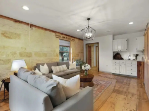 Luxury Home With Fire Pit & Hill Country Views