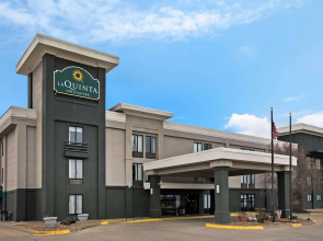 La Quinta Inn & Suites by Wyndham Salina